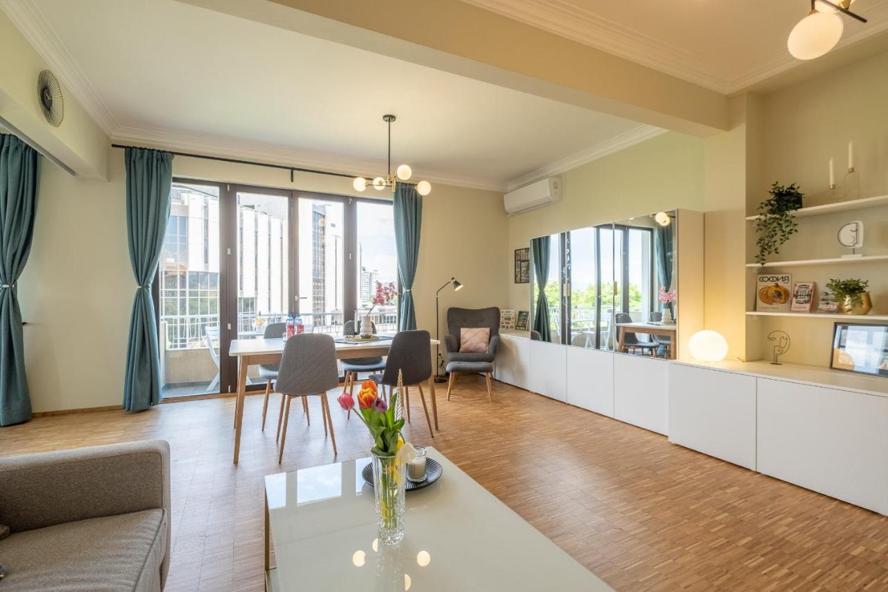 Sunrise 1Bdrm View Apartment Ndk Congress Centre Sofia Bagian luar foto